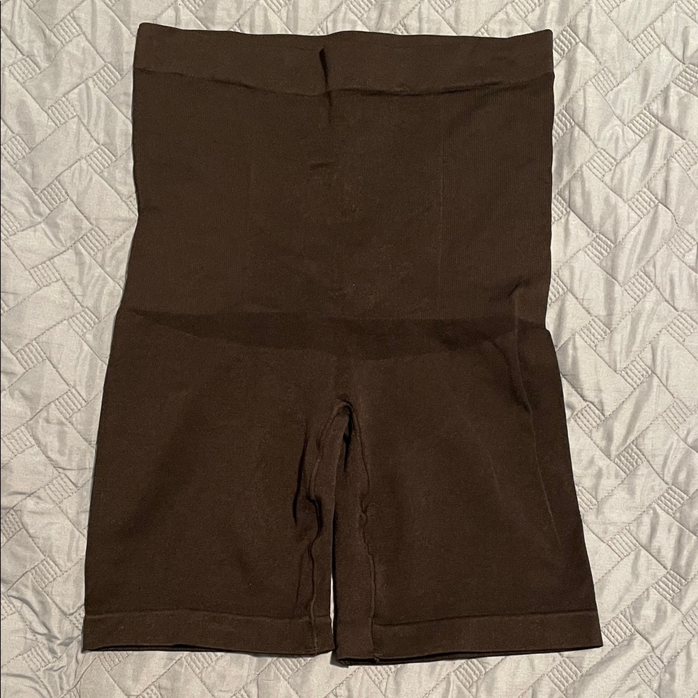 SOLD! NWOT Black High-Waisted Shapewear Shorts Size XL-XXL
